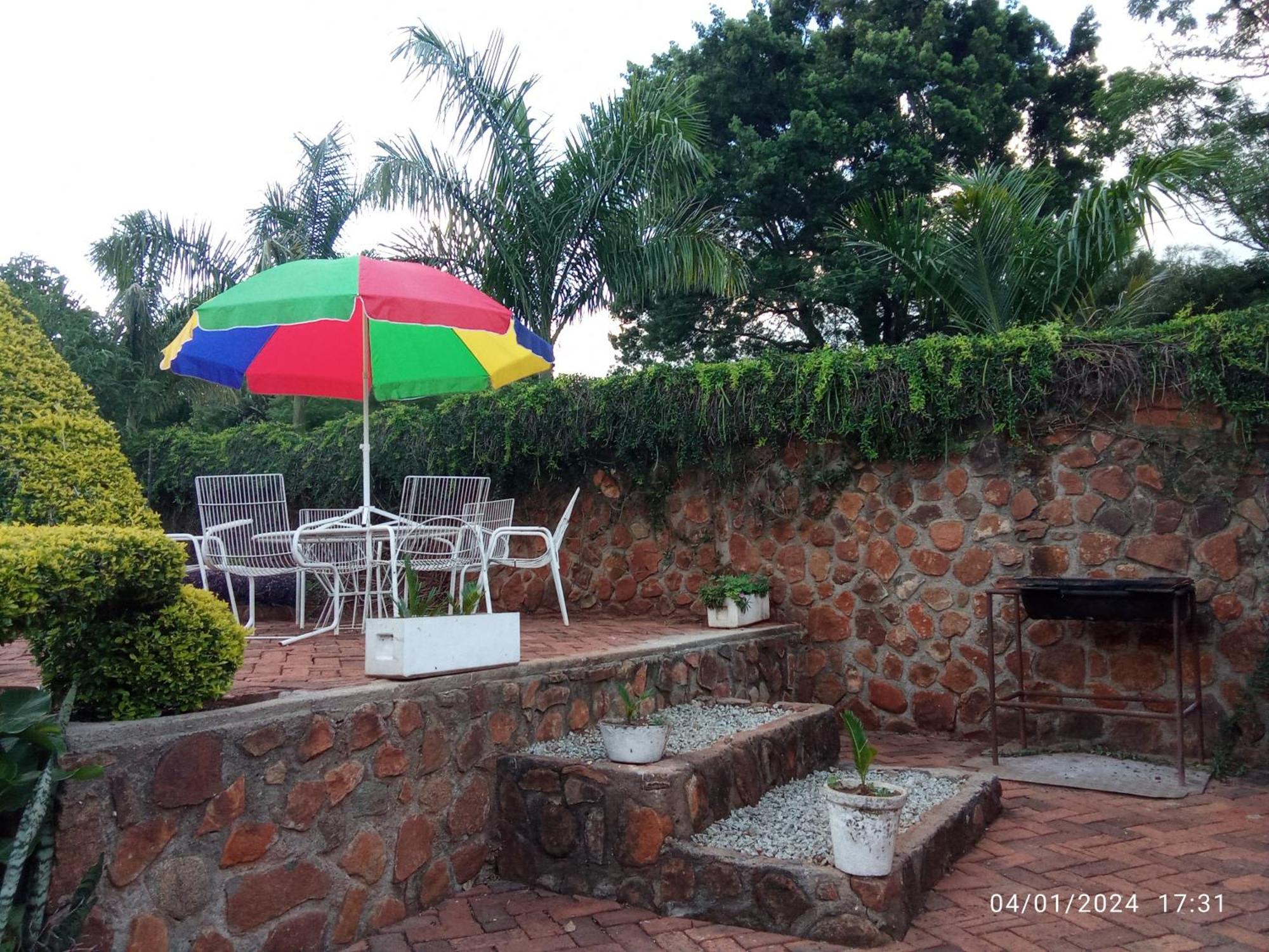 PaTerrace guest lodges Harare Chambre photo